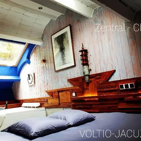 Zentral Club Voltio-jacuzzi * Belmonte De Miranda
