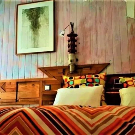 Zentral Club Voltio-jacuzzi * Belmonte De Miranda